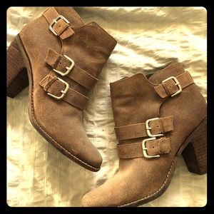 Dolce vita short ankle boots 9 booties tan